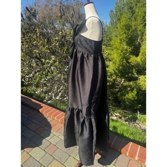 Petal and Pup Bettina Black One Shoulder Bow Maxi Dress Ruffle Hem Formal Size M - Picture 7 of 8